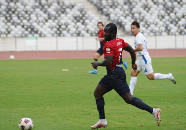 开云平台-【热身赛】阿奇姆彭2球卡尔德克破门 深足4比2梅州