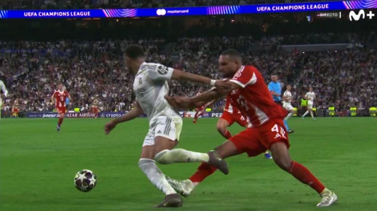 开云下载-龙赛罗怒喷：塔没被罚下令人愤慨 裁判嫉妒皇马！VAR有什么用